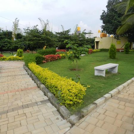 Park Hotel And Resort Kaglipur Exterior foto