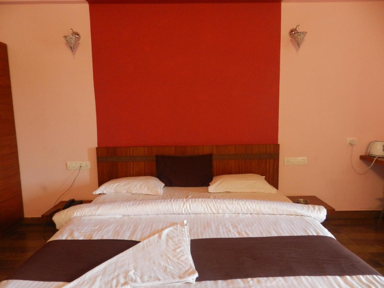 Park Hotel And Resort Kaglipur Exterior foto